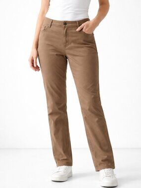 NWT - Size 6 pants. LEE straight leg mid-rise pants. Effortless Wash & Wear.